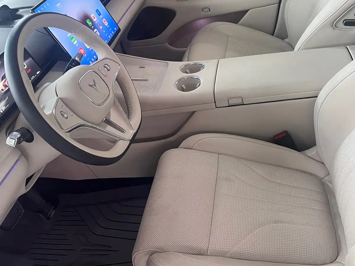 Voyah Auto VOYAH Zhuiguang L 2025 2025 Mid-configuration Model
