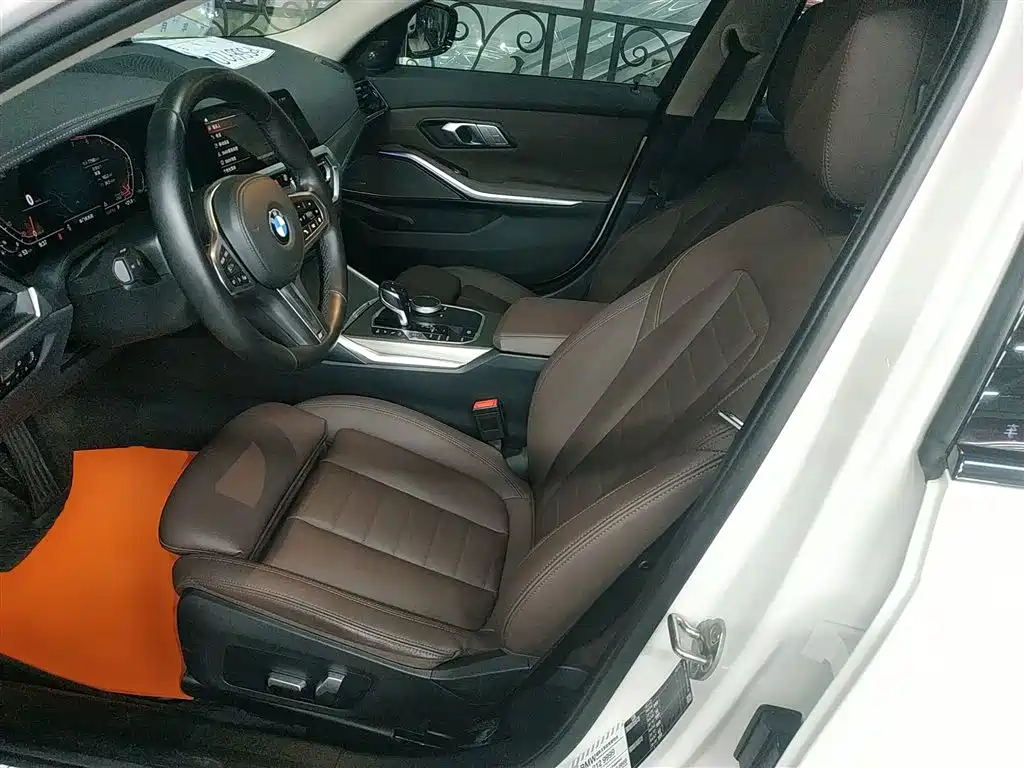 BMW 3-SERIES