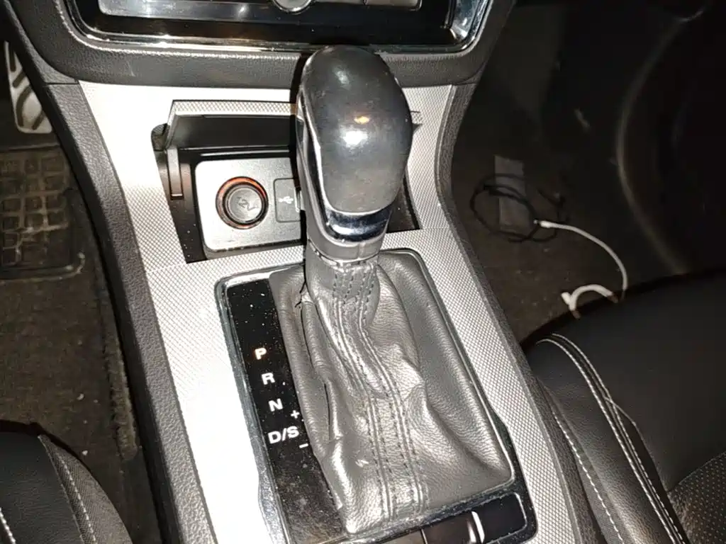 Roewe RX5 2016 2016 20T 2WD Automatic Internet Smart Edition