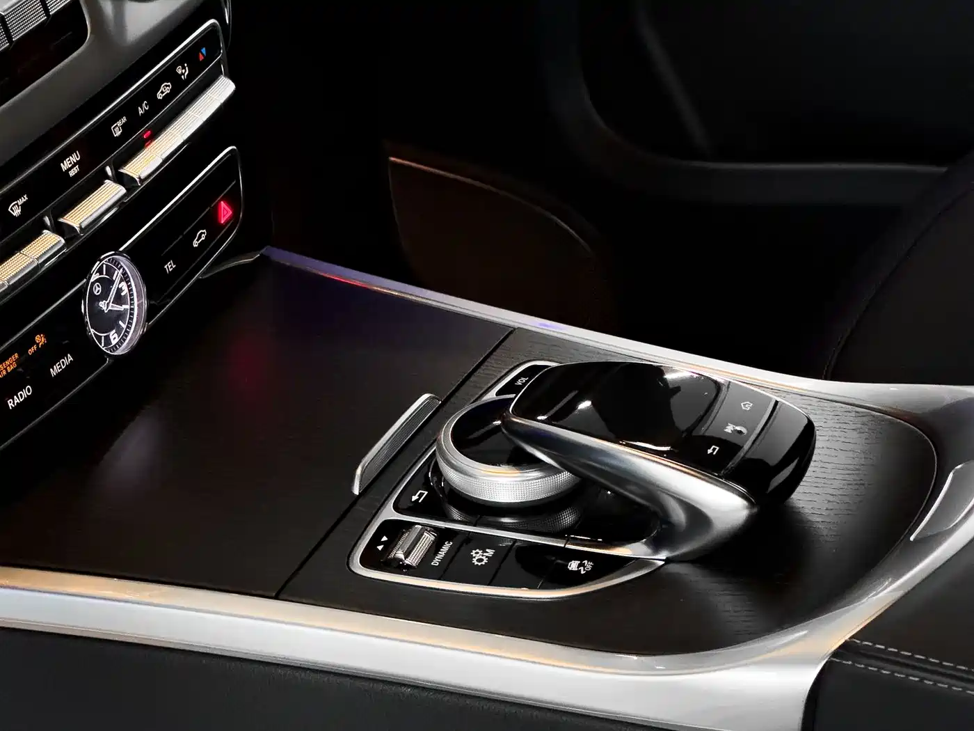 Mercedes-Benz G-Class 2024 G 500 фото 7