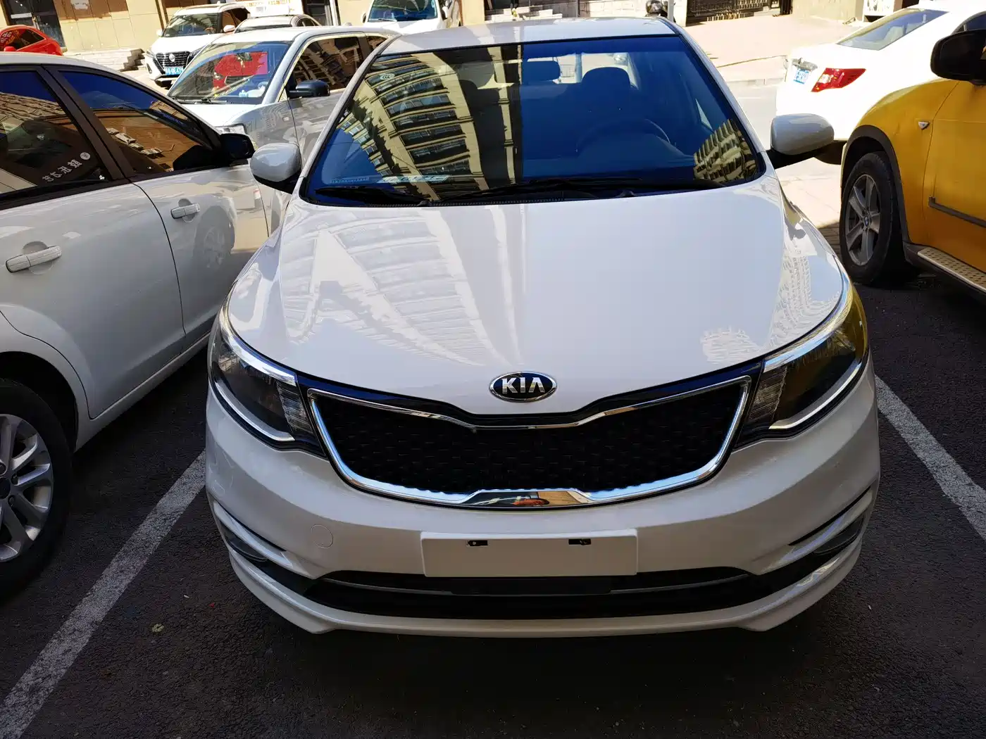 Kia K2 2015 Sedan 1.4L MT GLS фото 2