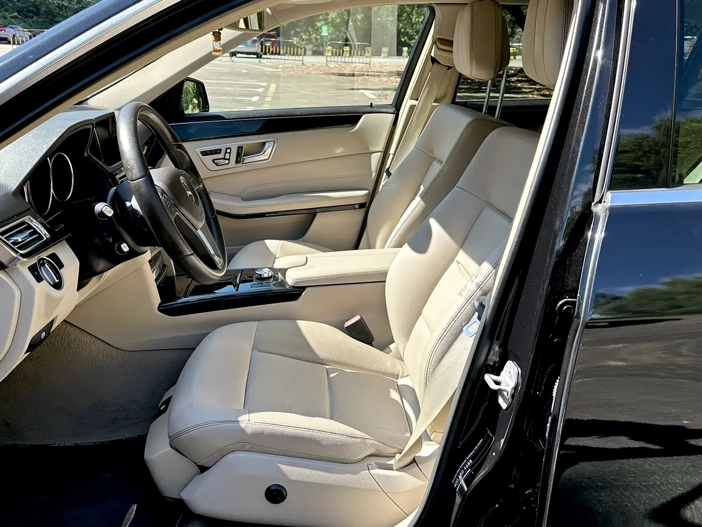 Mercedes-Benz E-Class 2014 E 260 L Sport фото 8