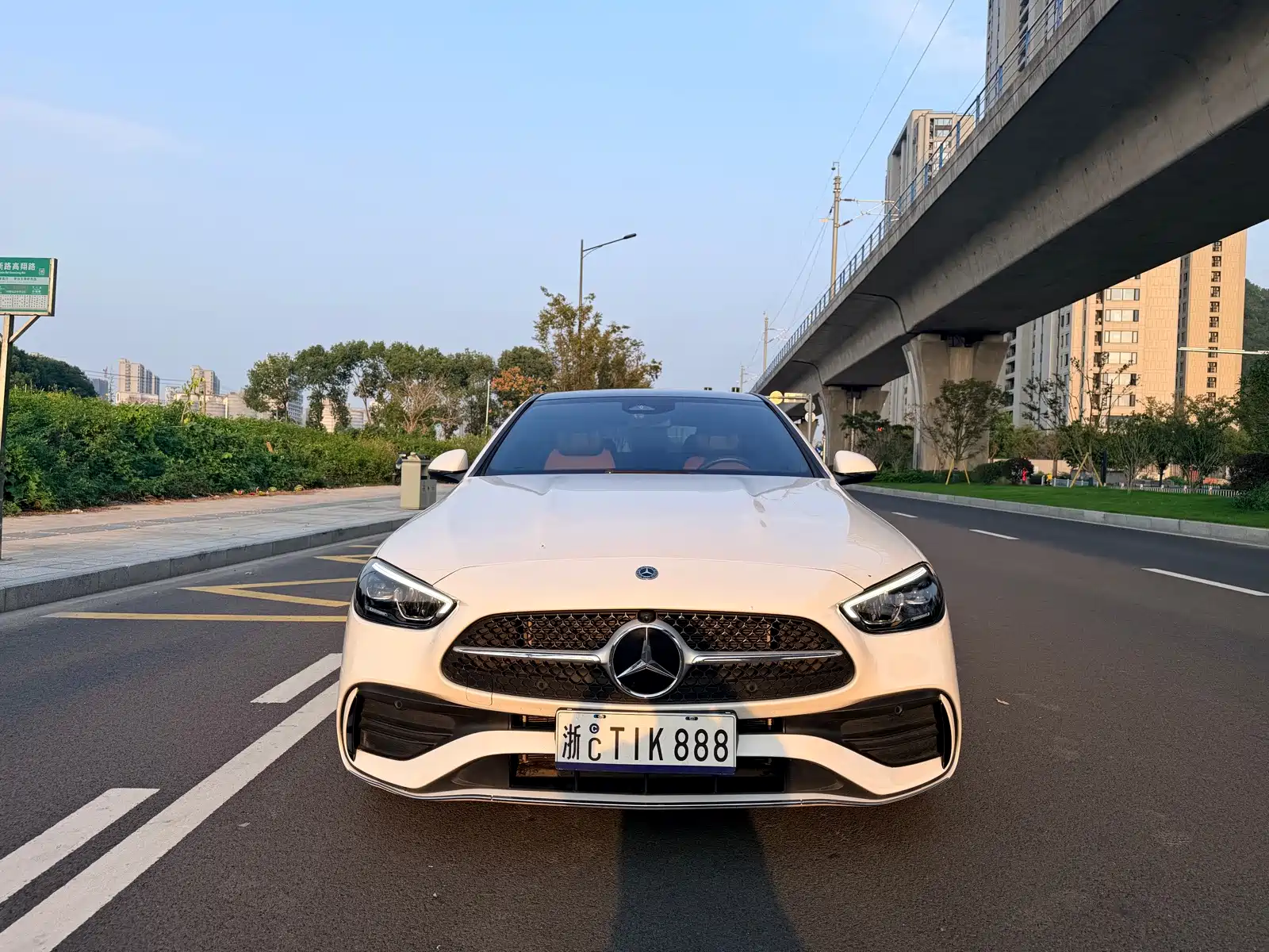 Photo 2 - Mercedes-Benz C-Class