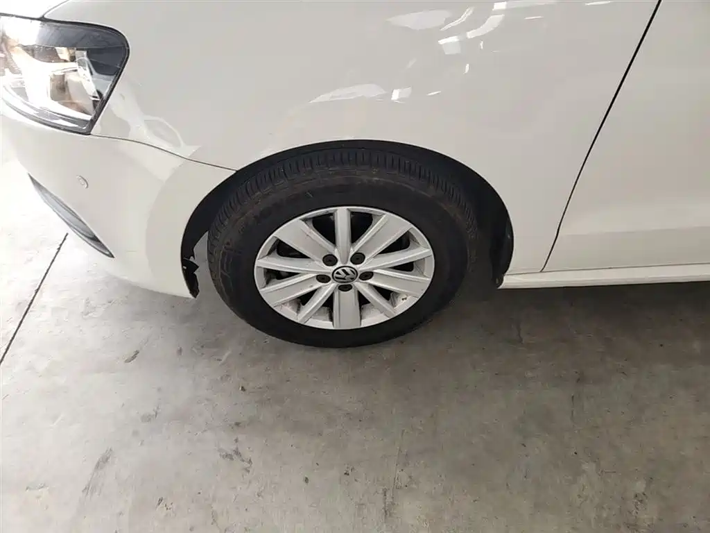Volkswagen Polo 2016 1.4L Manual Trend фото 23