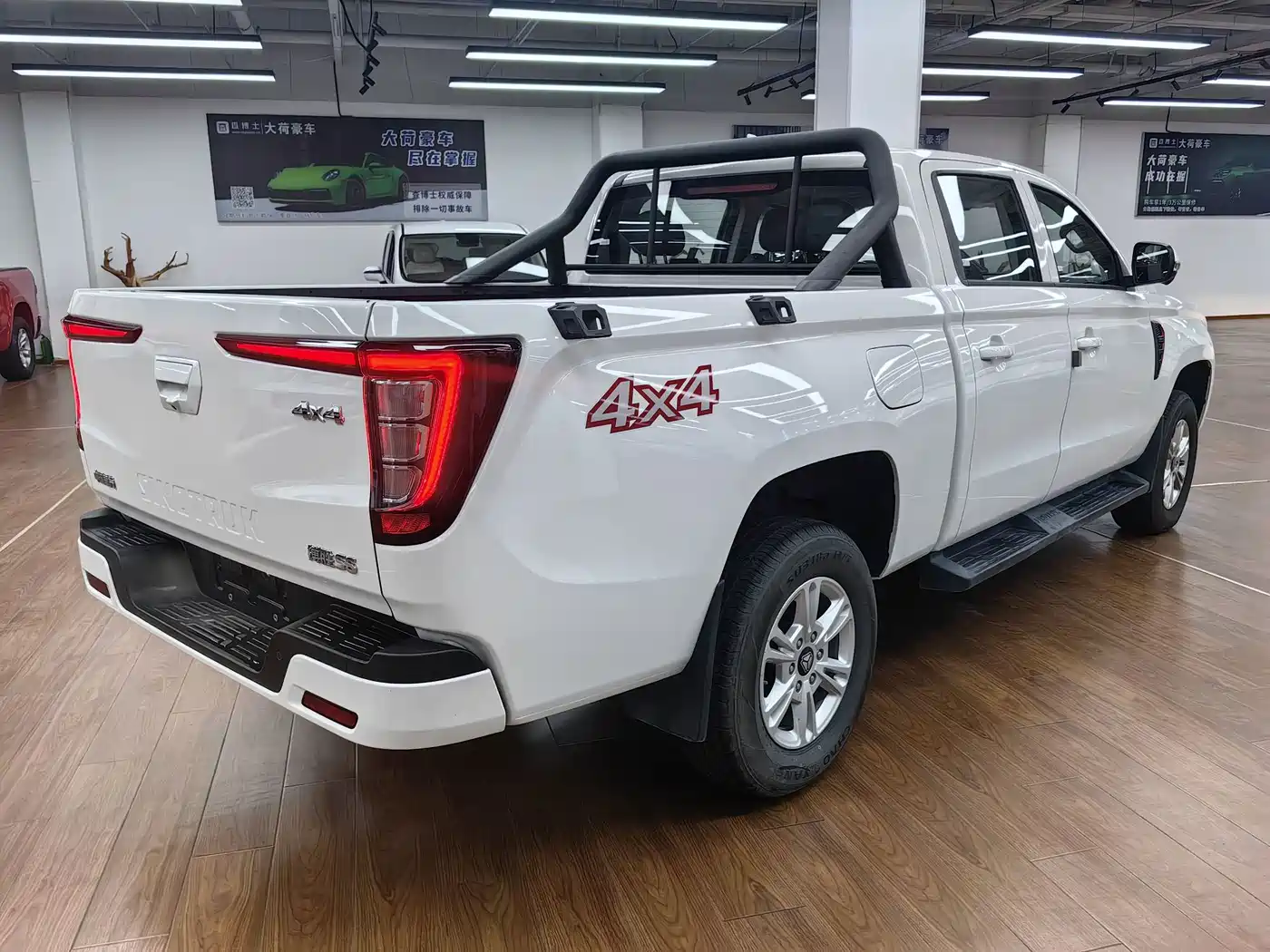 Sinotruk Bosheng 2025 2024 Commercial 2.0T Automatic Diesel 4WD Long Wheelbase Luxury Edition