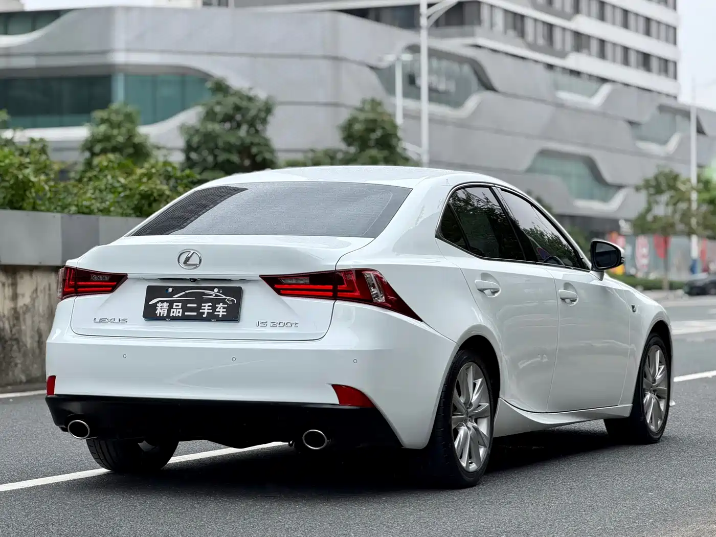 Lexus IS 2015 200t F SPORT фото 6