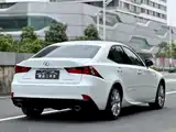 Фото 6 - Lexus IS