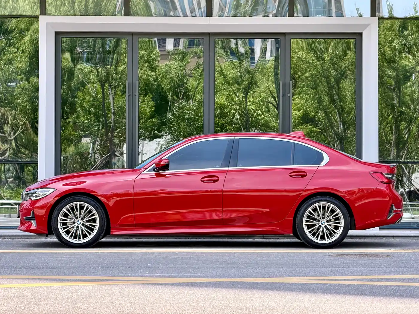 BMW 3 Series 2020 325Li Launch Edition фото 3