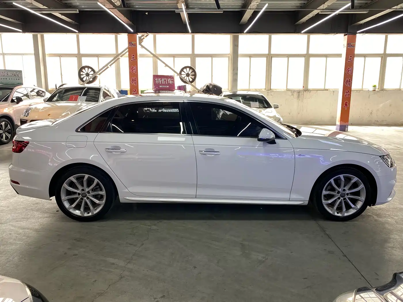 Audi A4L 2018 30th Anniversary 40 TFSI Fashion фото 4
