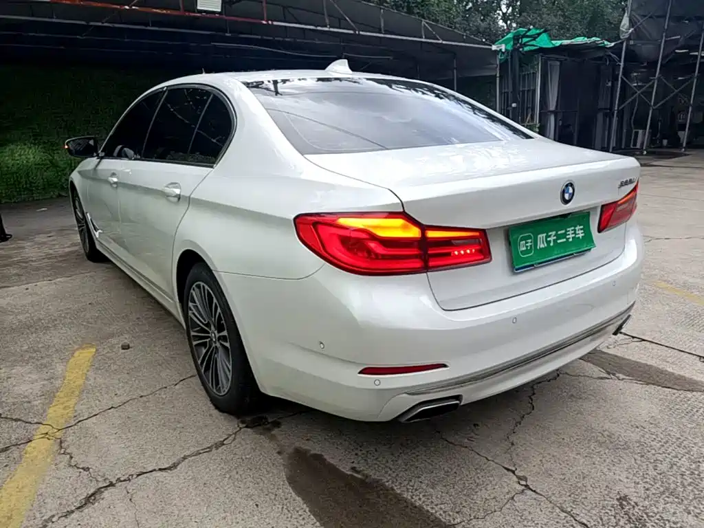Фото 5 - BMW 5 Series