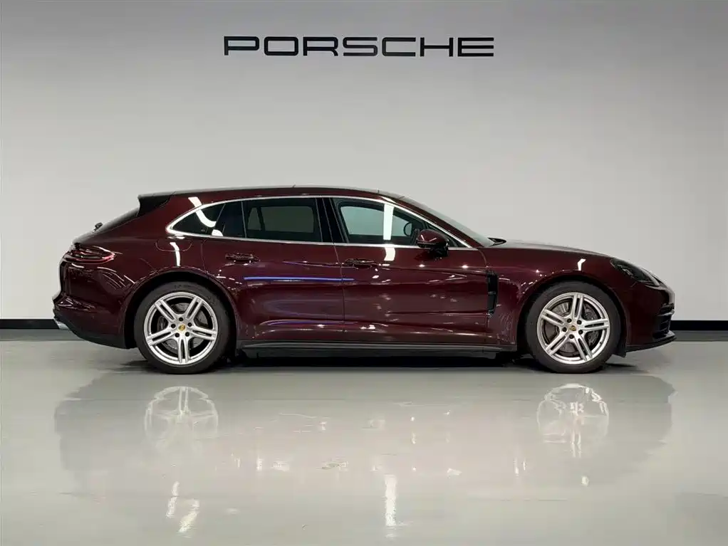 Porsche Panamera 2017 Panamera 4 Sport Turismo 3.0T фото 8