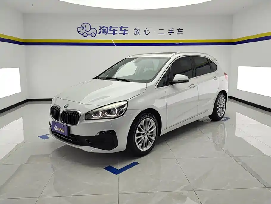 BMW 2 Series Touring 2019 2018 218i Luxury Line