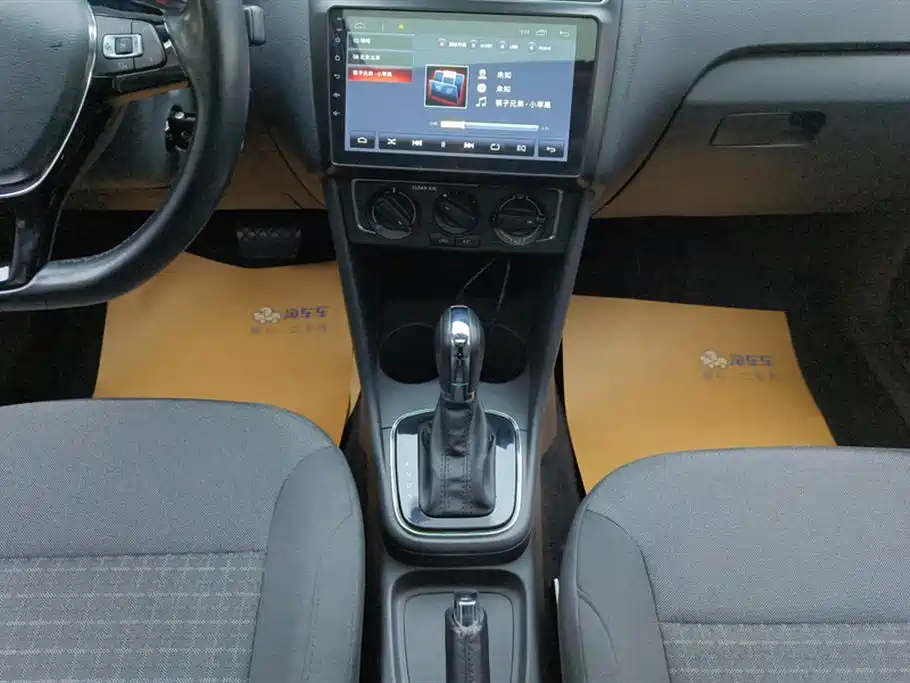 Volkswagen Polo 2016 1.6L Automatic Comfort фото 16