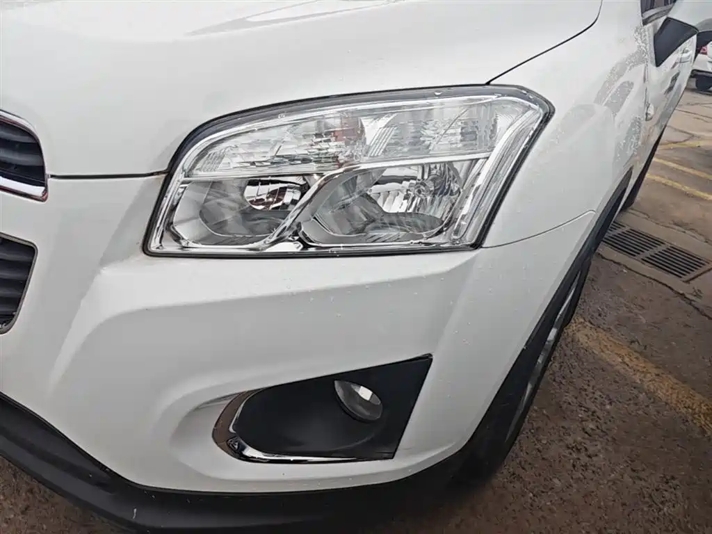 Chevrolet Trax 2016 1.4T Automatic 2WD Comfort Sunroof Edition фото 24