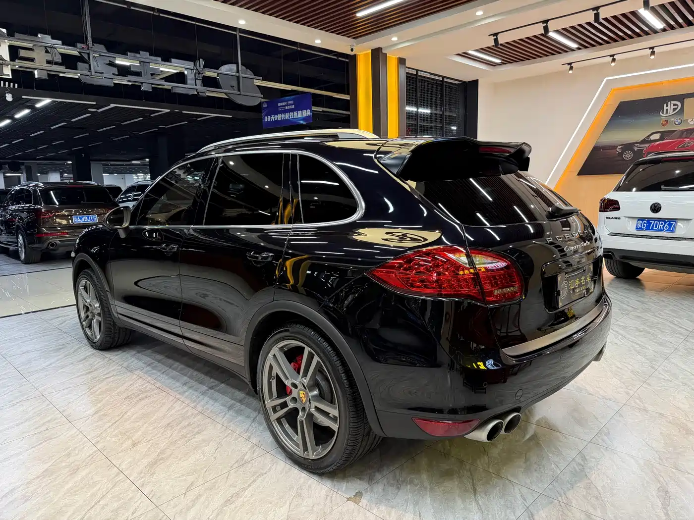 Porsche Cayenne 2011 Cayenne Turbo 4.8T фото 6
