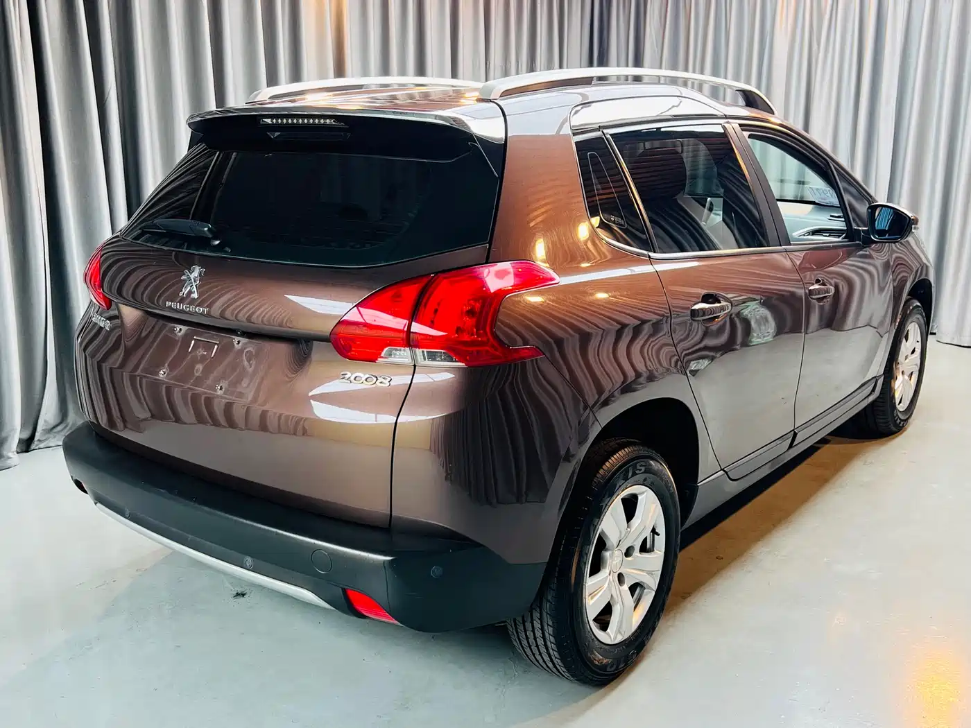Peugeot 2008 2014 1.6L Automatic Trend Edition фото 4