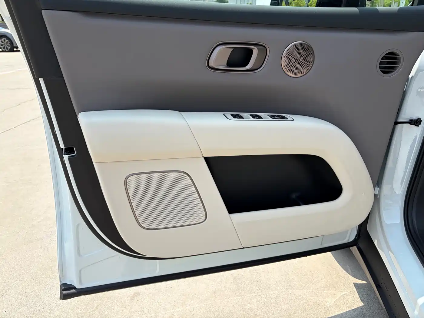 Li Auto i6 2026 2025 4WD Base Model