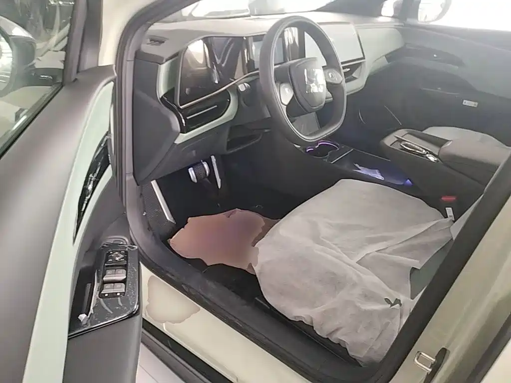 Hongqi EH7 2026 2025 690 Smart Selection Edition