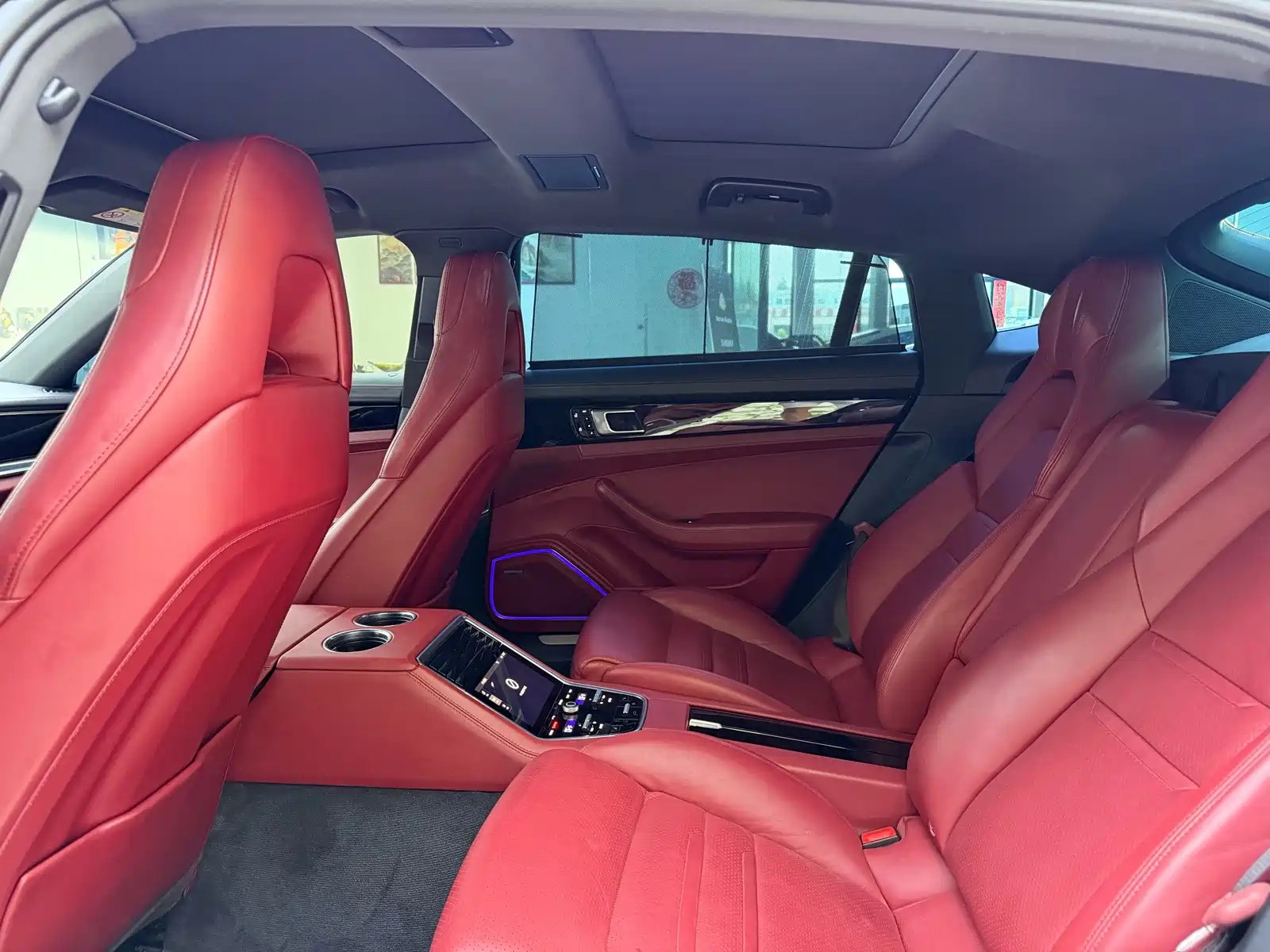 Photo 8 - Porsche Panamera