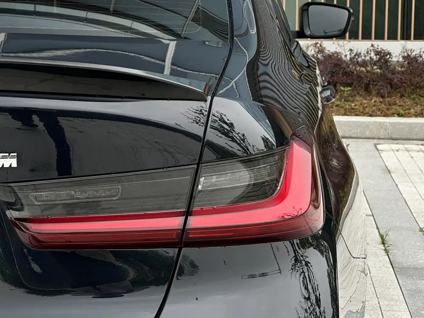 BMW 3 Series 2023 325Li M Sport Black Night Package фото 8