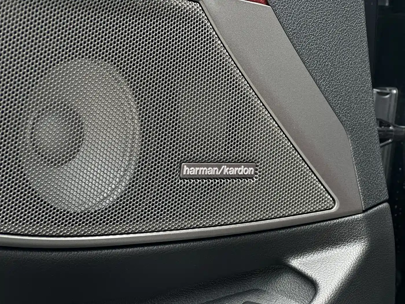 BMW 3 Series 2023 325Li M Sport Black Night Package фото 19