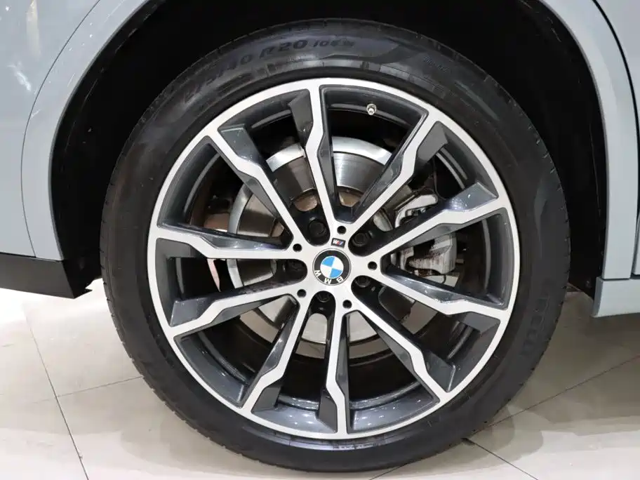 Photo 17 - BMW X4
