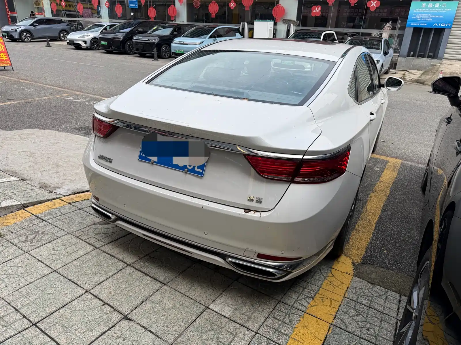 Фото 4 - Geely Borui