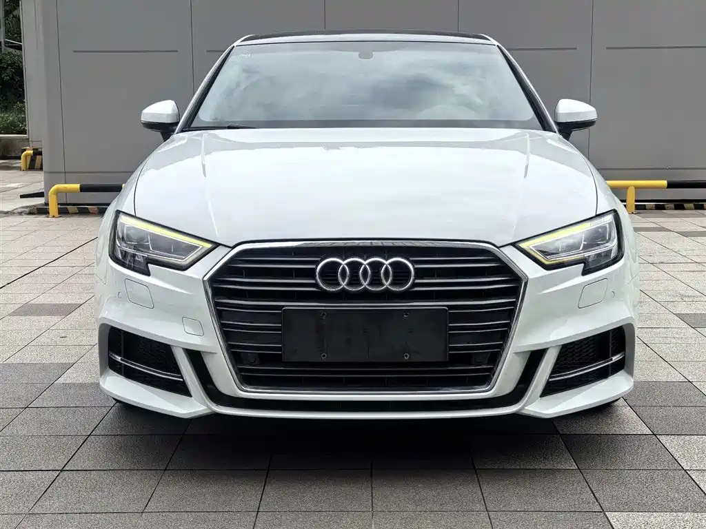 Audi A3 2019 Limousine 35 TFSI Sport China VI фото 2