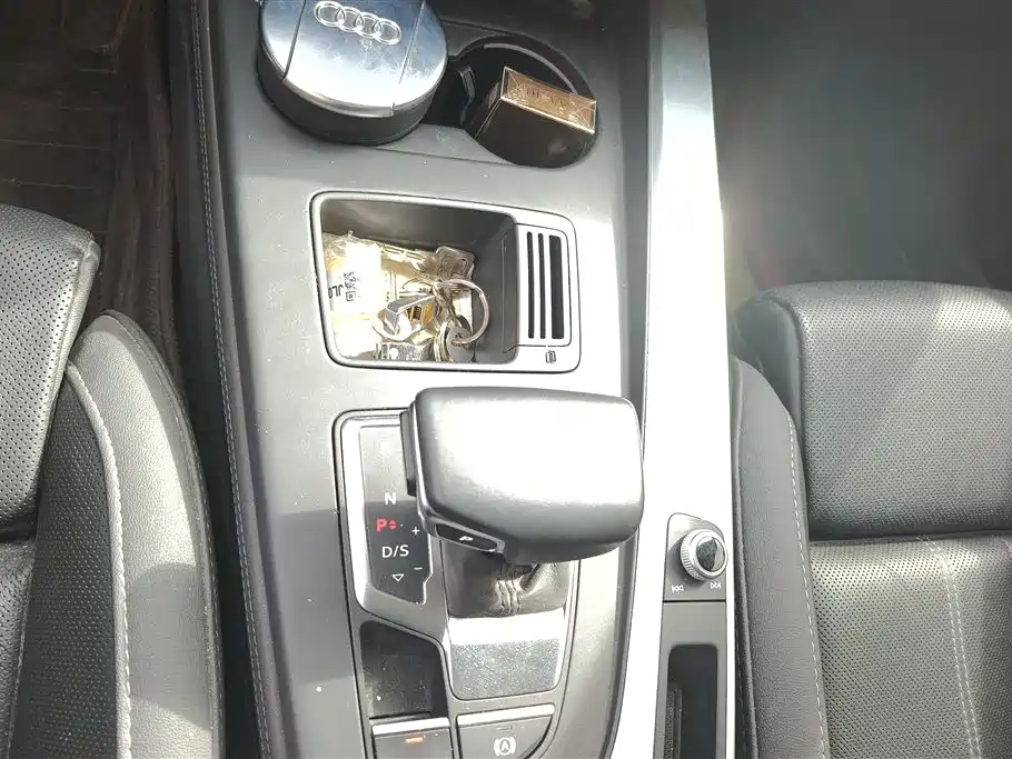Audi A4L 2022 40 TFSI Luxury Dynamic фото 15