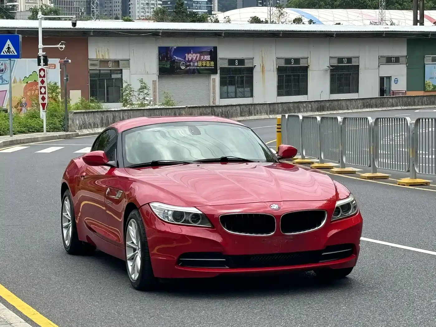 BMW Z4 2013 sDrive20i Leading фото 20