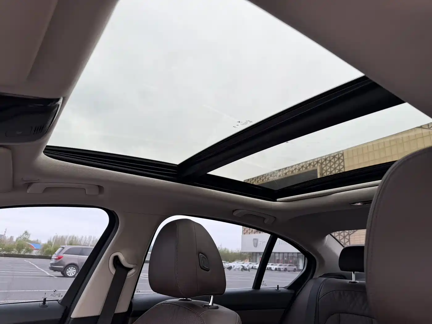 BMW 3 Series 2023 320Li M Sport Package фото 16