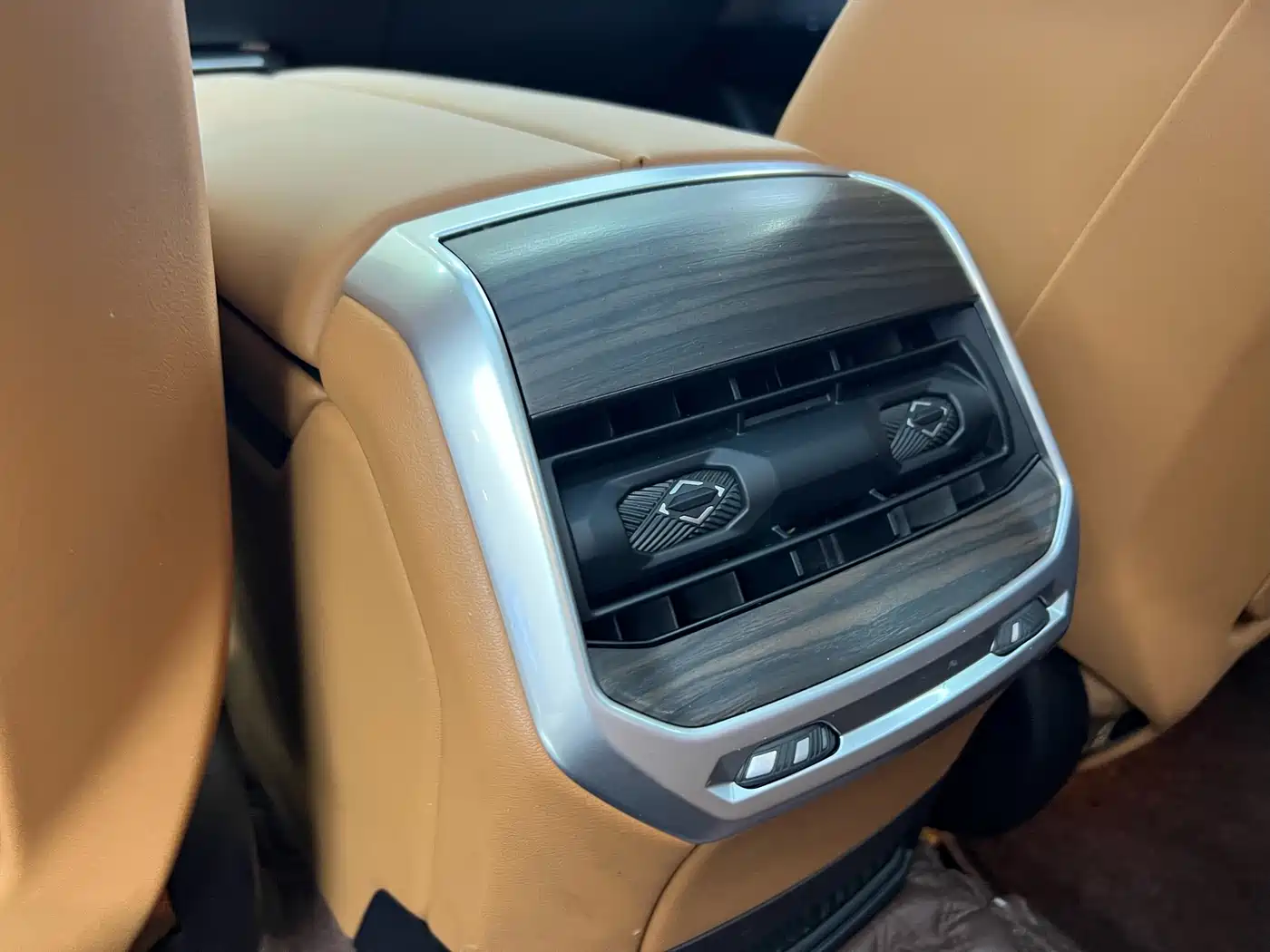 BMW 7 Series 2023 Model 740Li Leading Luxury Package фото 22