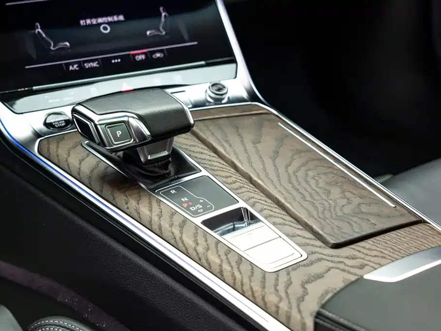 Audi A6L 2023 45 TFSI Premium Selection Elegance фото 13