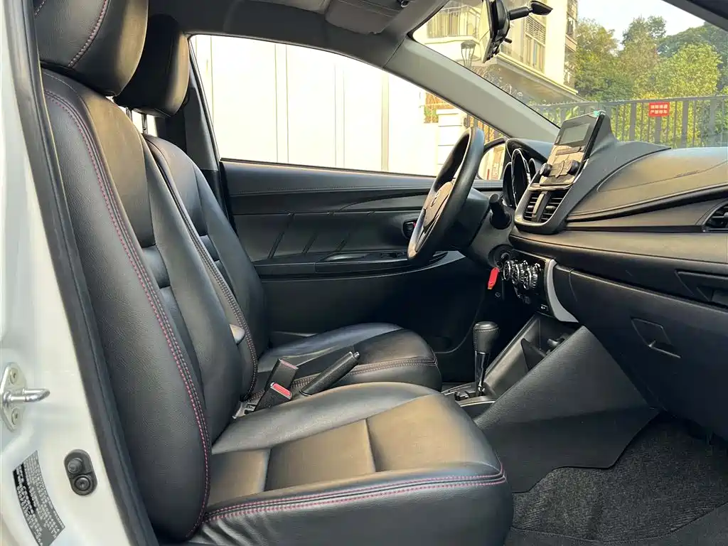 Toyota YARiS L Zhi Xuan 2020 1.5L CVT Leading Edition фото 9