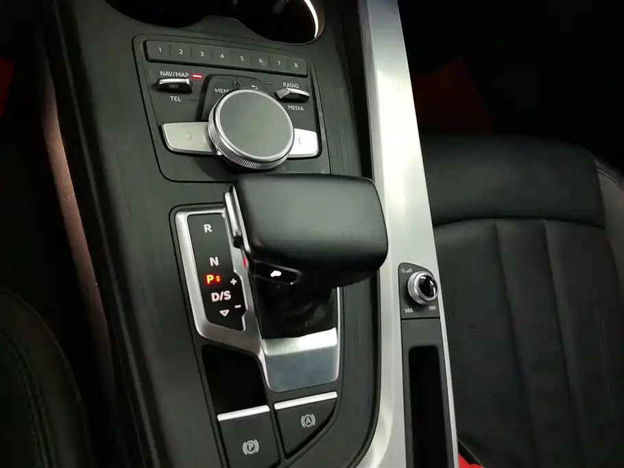 Audi A4L 2019 40 TFSI Fashion (China VI) фото 16