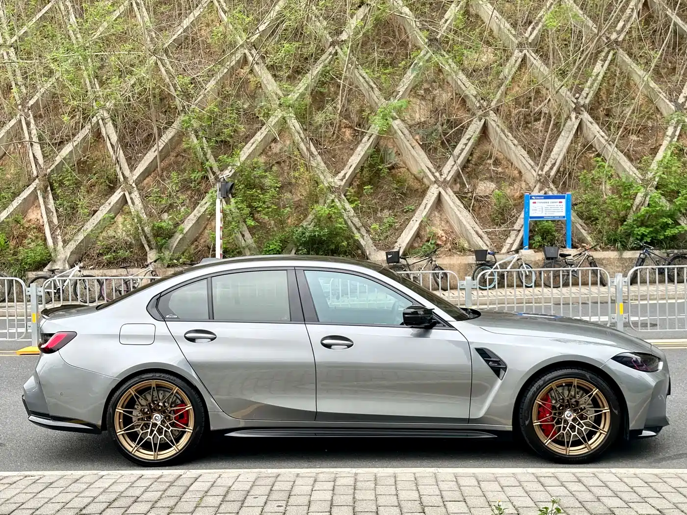 BMW M3 2023 M3 Sedan M xDrive Thunder Edition фото 4