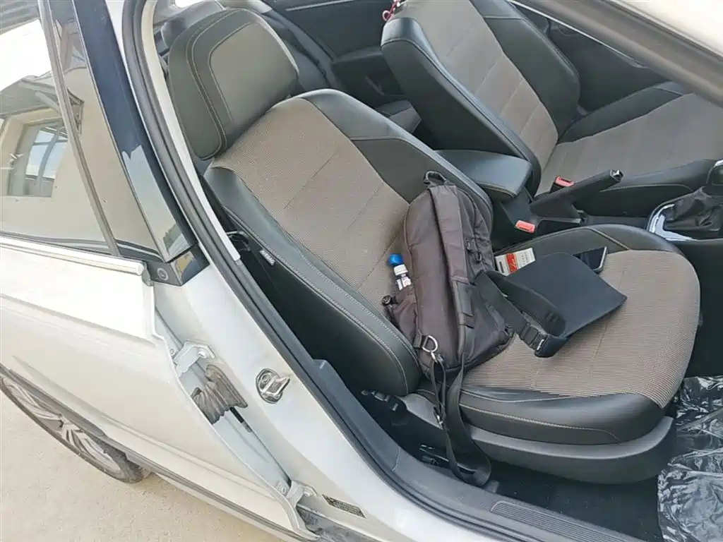 Volkswagen C-TREK 2018 1.5L Automatic Comfort фото 25