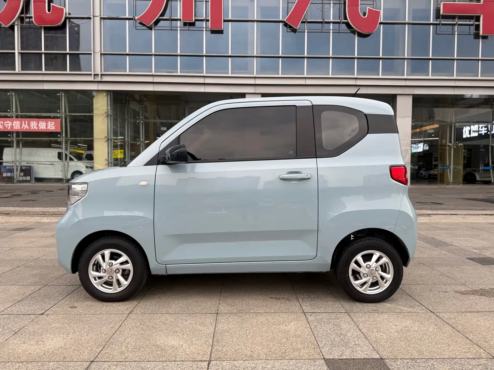 Фото 3 - Wuling Motors Hongguang MINIEV