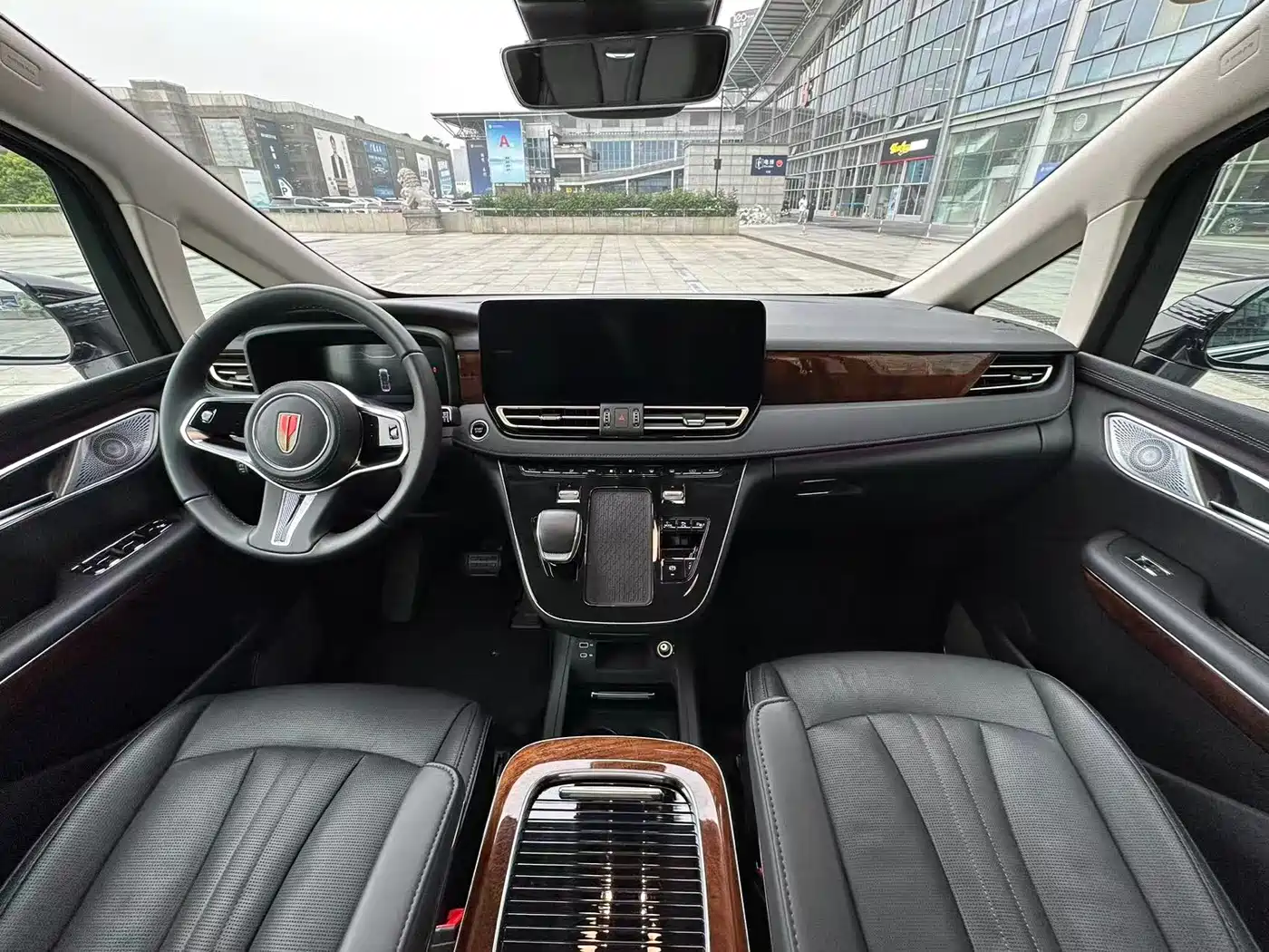 Hongqi HQ9 PHEV 2024 Model 2.0T AWD Luxury Edition фото 7