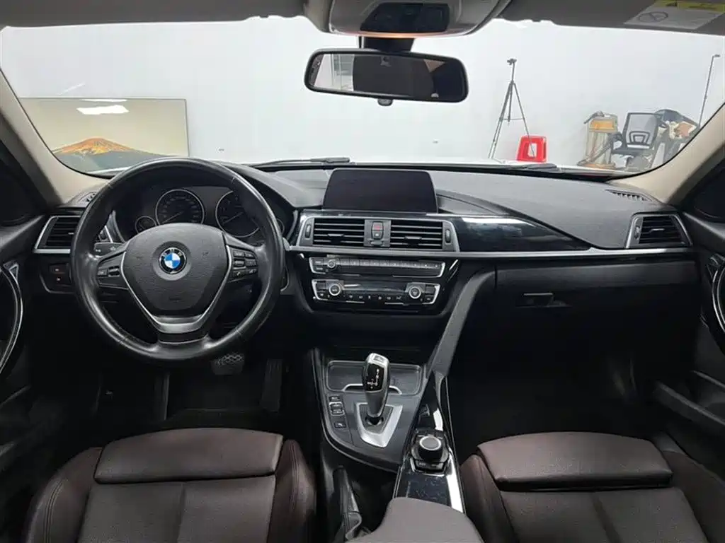 BMW 3 Series 2018 320Li Fashion Style фото 6