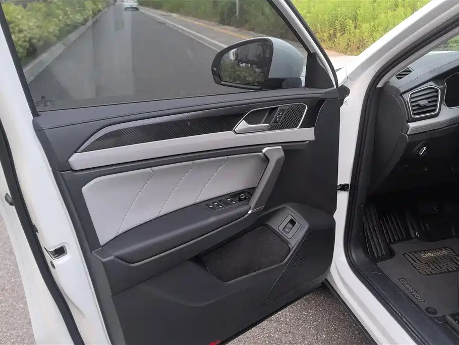 Volkswagen Tayron 2025 Shared Joy 330TSI фото 7