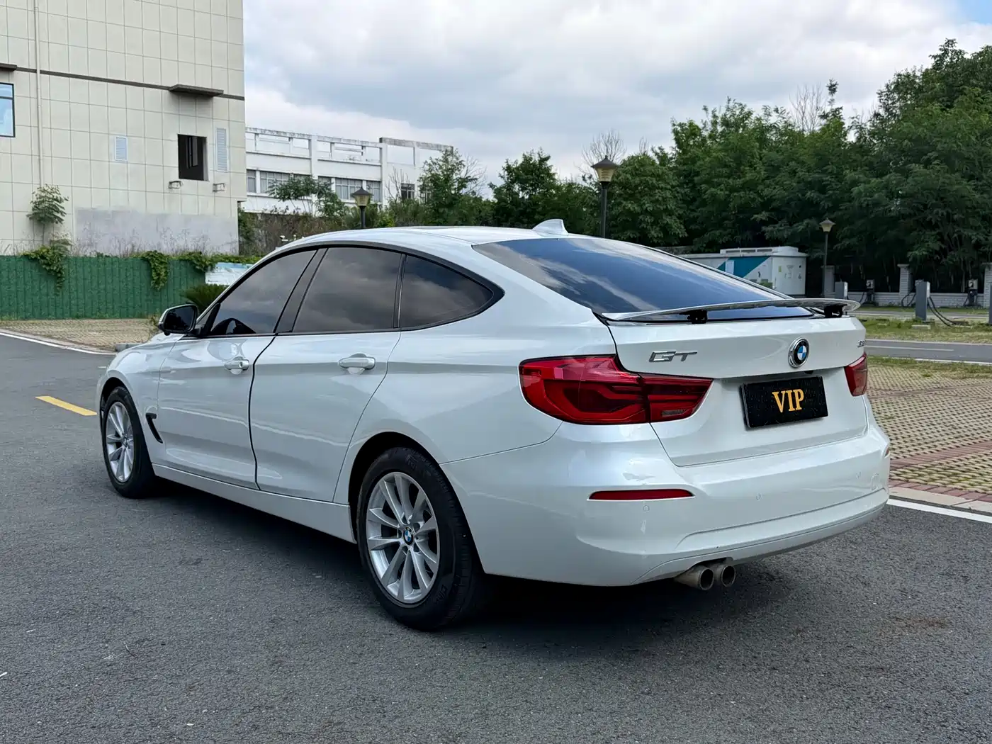 BMW 3 Series GT 2016 320i Fashion Style фото 8