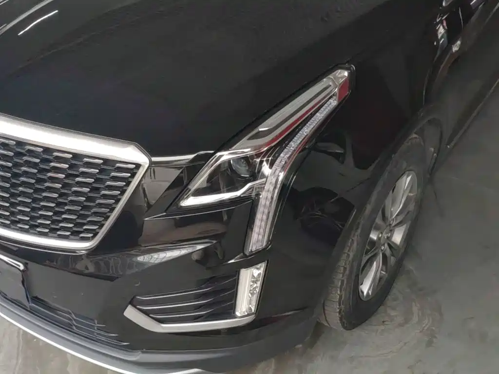صورة 24 - Cadillac XT5