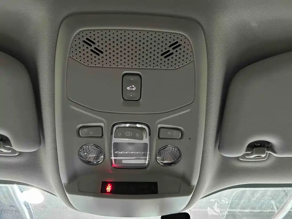 Peugeot 2008 2025 2022 230THP THE ONE