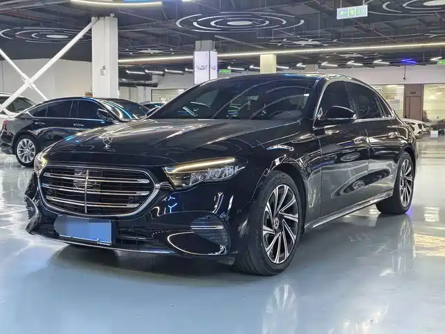 Mercedes-Benz E E 300 L, Люкс