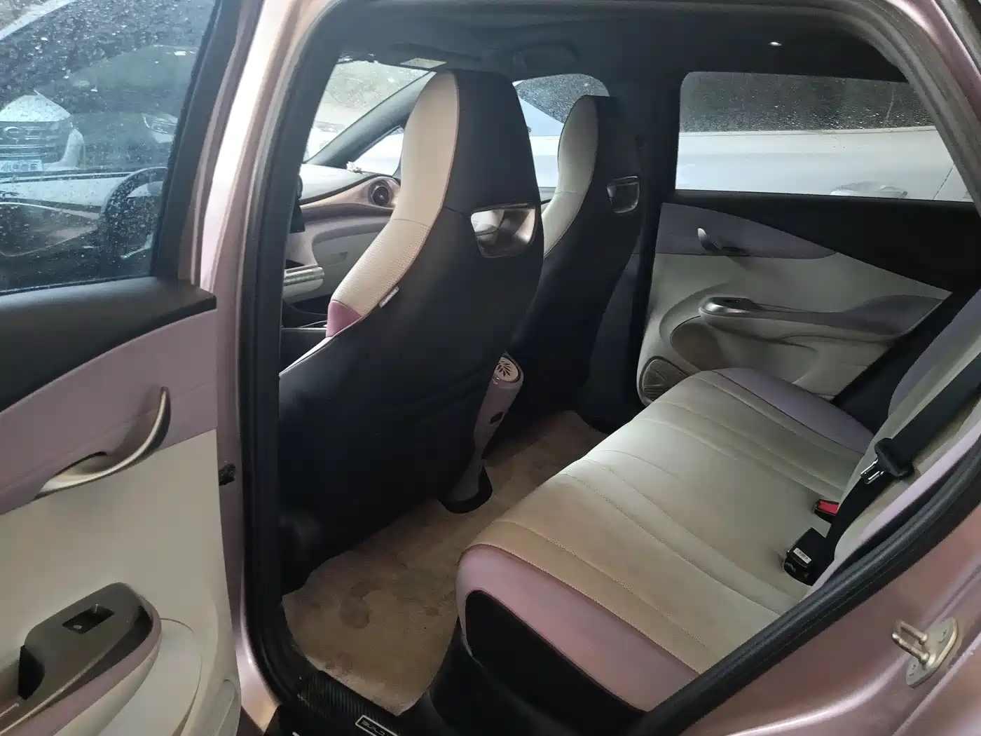 BYD Dolphin 2023 420km Fashion Edition фото 7