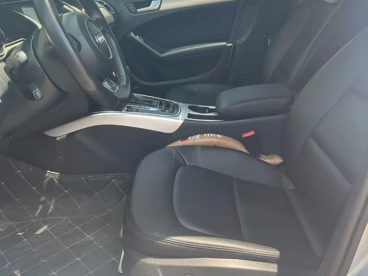 Audi A4L 2013 35 TFSI Automatic Standard фото 9