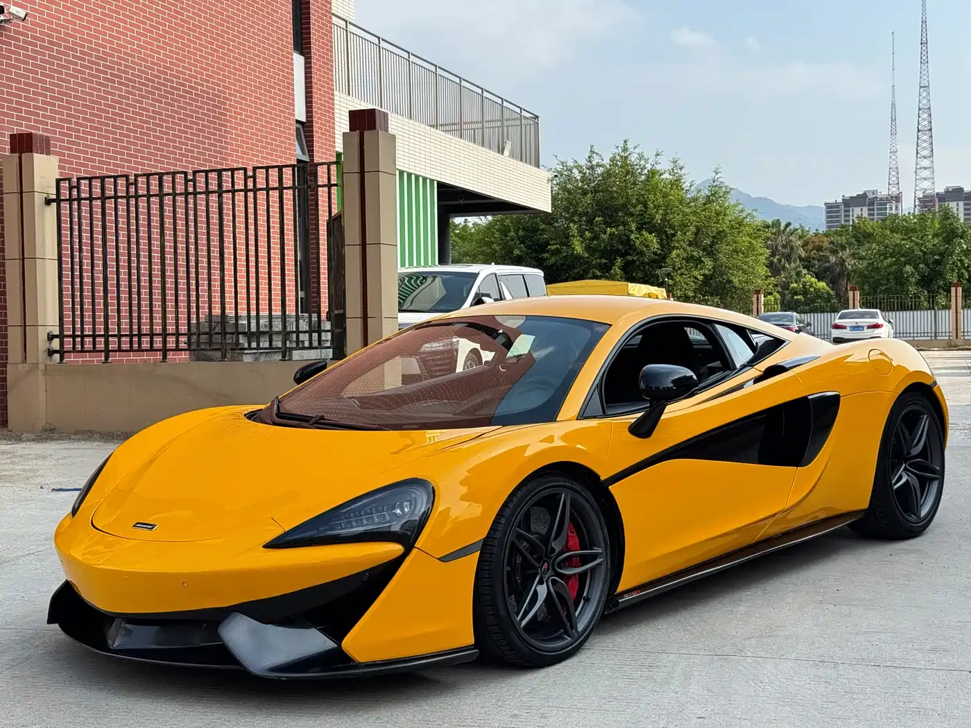 McLaren 570 2015 570S 3.8T Coupe фото 4
