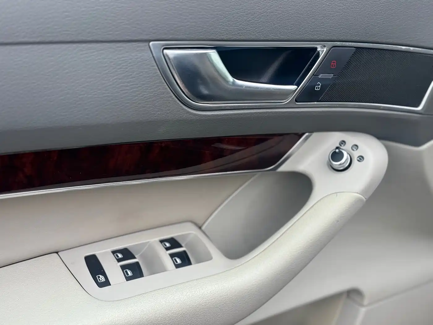 Audi A6L 2011 Model 2.0 TFSI Auto Standard фото 14