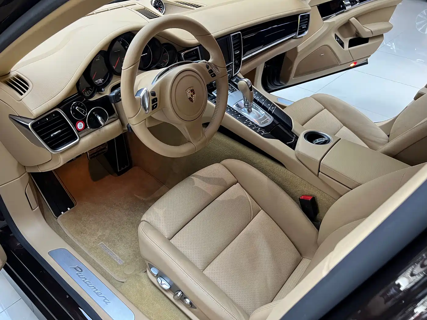 Porsche Panamera 2014 Panamera 3.0T фото 7